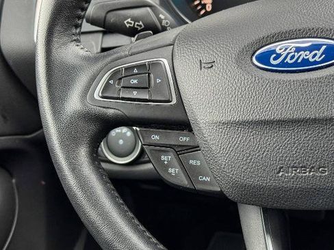 Certified 2017 Ford Escape Titanium image 32