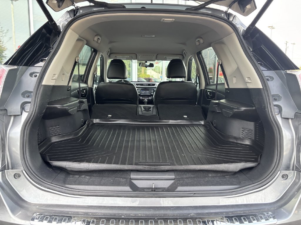 Used 2016 Nissan Rogue SL AWD/4WD image 26