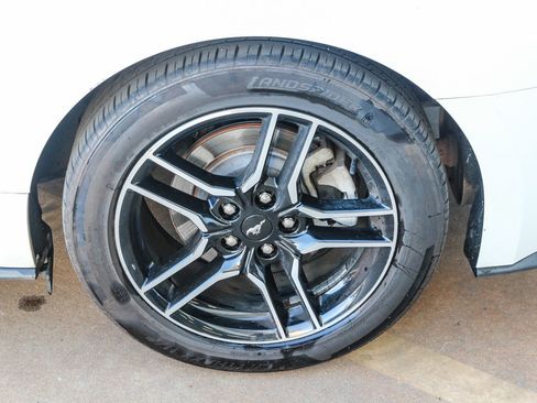 Used 2021 Ford Mustang Premium image 14