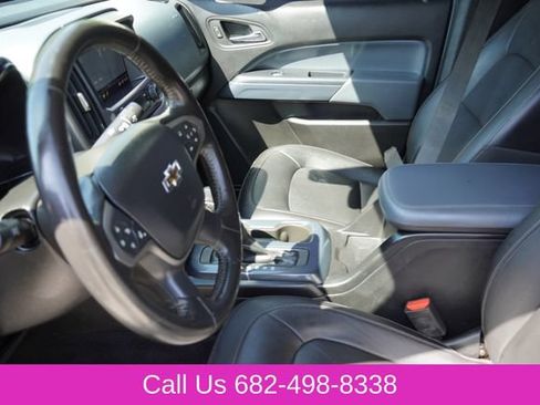 Used 2022 Chevrolet Colorado Z71 AWD/4WD image 19