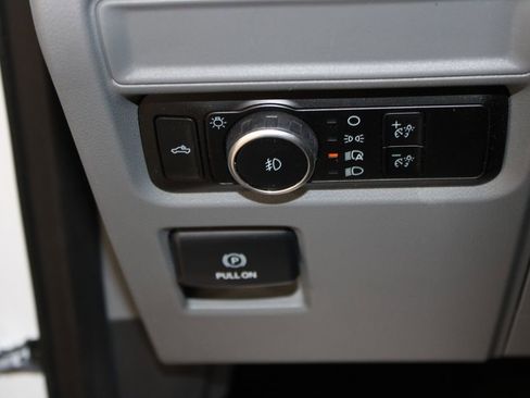 Used 2024 Ford F150 XLT w/ Tow/Haul Package image 39