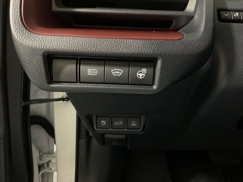 New 2025 Toyota Prius Plug-In Hybrid image 29