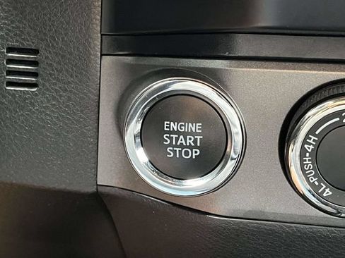 Used 2021 Toyota Tacoma TRD Off-Road w/ Technology Package AWD/4WD image 33