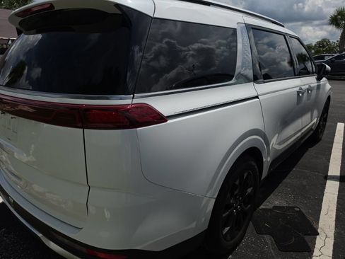 Certified 2024 Kia Carnival SX Prestige FWD image 15