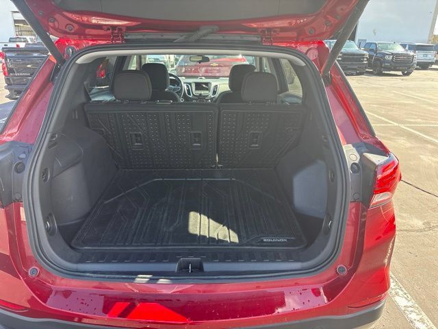 Certified 2024 Chevrolet Equinox LT w/ LPO, Floor Liner Package AWD/4WD image 8