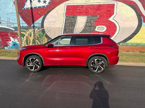 Used 2022 Mitsubishi Outlander SEL FWD image 3