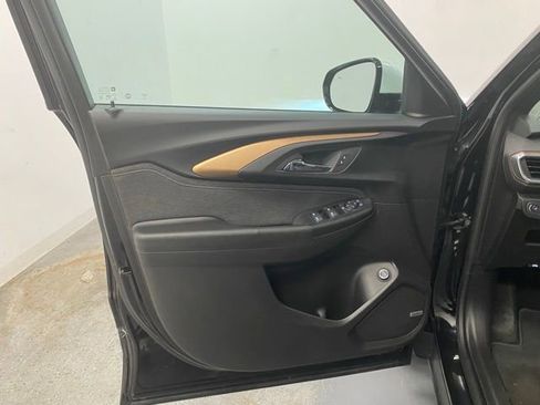 Used 2021 Chevrolet TrailBlazer ACTIV w/ Sun and Liftgate Package AWD/4WD image 19