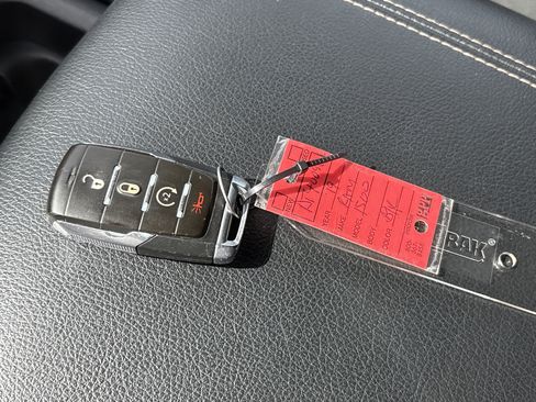 Used 2019 RAM 1500 Big Horn AWD/4WD image 36