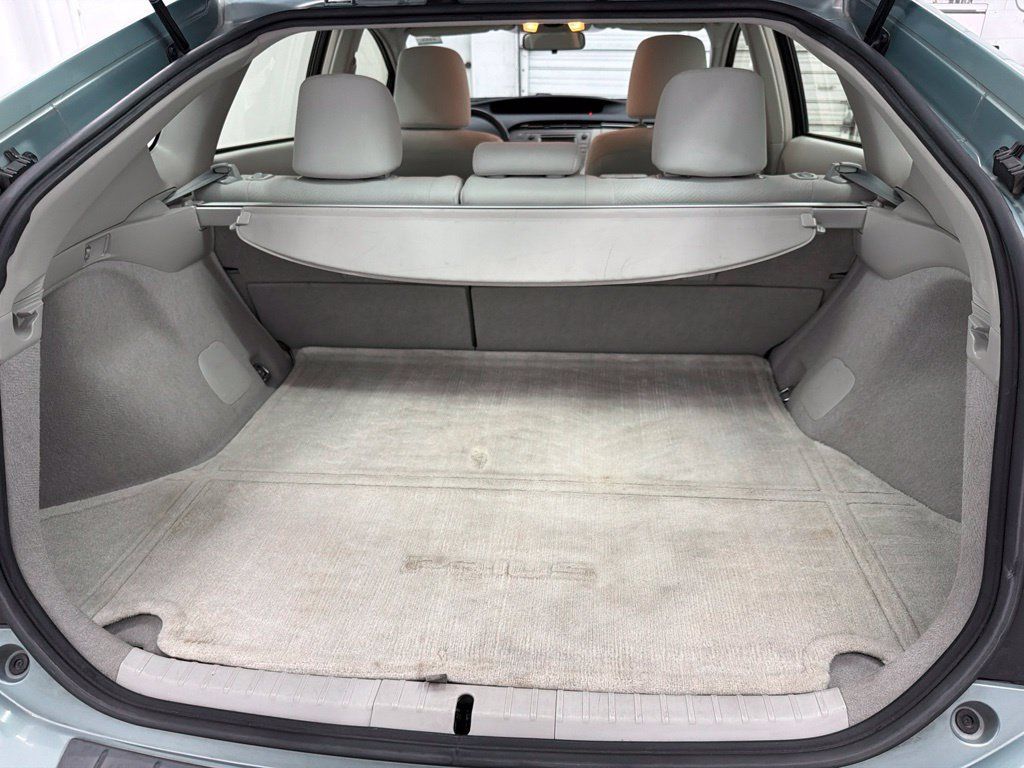Used 2012 Toyota Prius Three w/ Solar Roof Pkg FWD image 26