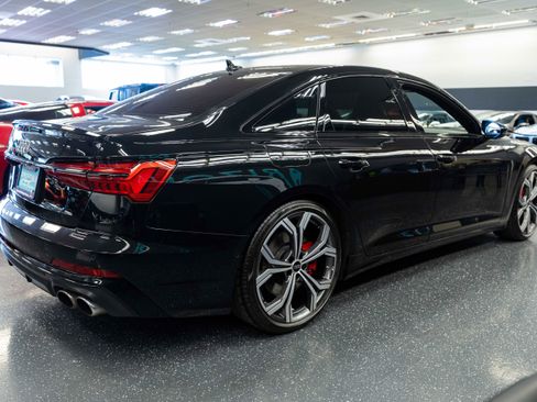 Used 2024 Audi S6 Prestige AWD/4WD image 5
