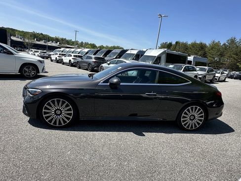 Certified 2025 Mercedes-Benz CLE 300 4MATIC Coupe image 4