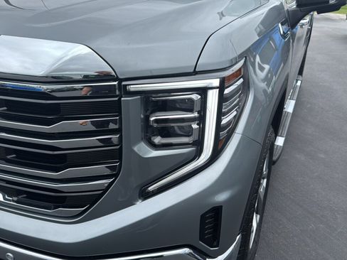 Used 2025 GMC Sierra 1500 SLT image 10