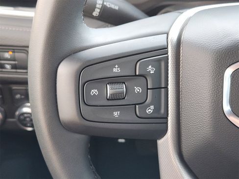 Used 2023 GMC Yukon XL Denali image 40