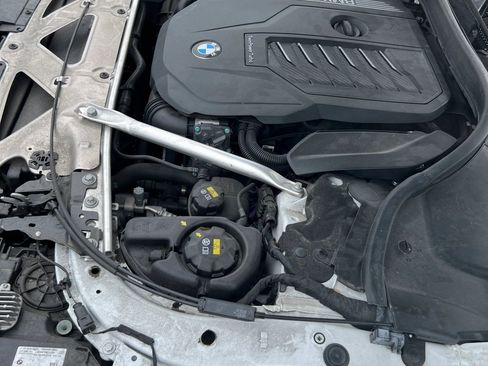 Used 2022 BMW 740i image 25