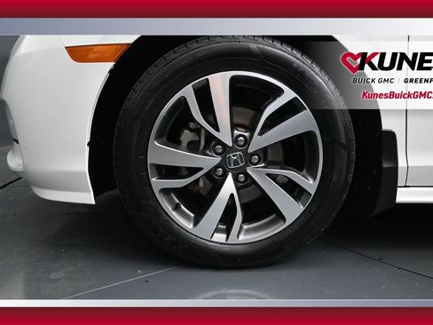 Used 2022 Honda Odyssey Touring image 17