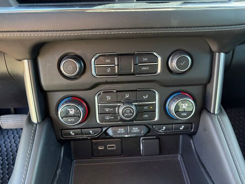 Used 2023 Chevrolet Tahoe Z71 w/ Off-Road Capability Package image 19