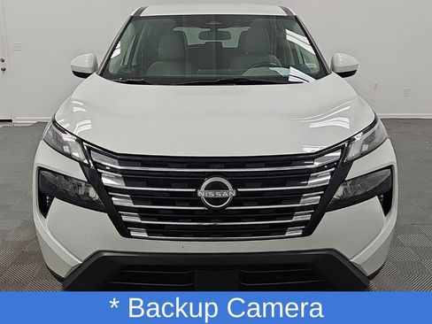 Used 2025 Nissan Rogue SV FWD image 4