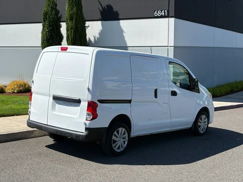 Used 2020 Nissan NV200 S FWD image 9