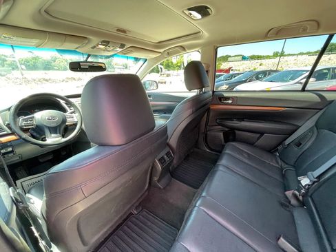 Used 2013 Subaru Outback 2.5i Limited AWD/4WD image 28