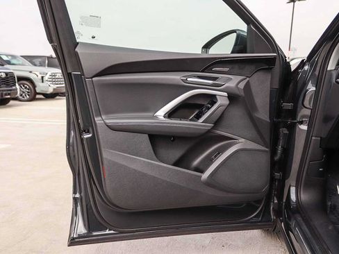 Used 2025 Audi Q5 Premium Plus w/ Premium Plus AWD/4WD image 28