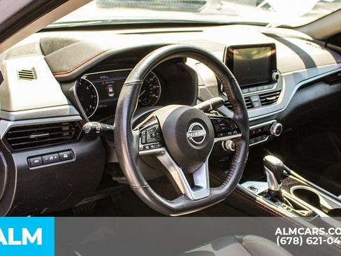 Used 2025 Nissan Altima 2.5 SR FWD image 29