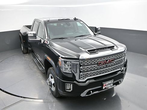 Used 2022 GMC Sierra 3500 Denali w/ Denali Ultimate Package AWD/4WD image 27