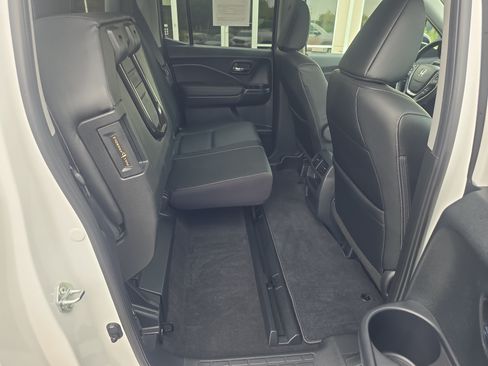 Used 2023 Honda Ridgeline RTL-E image 19
