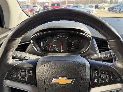 Used 2019 Chevrolet Trax LT w/ LT Convenience Package image 7
