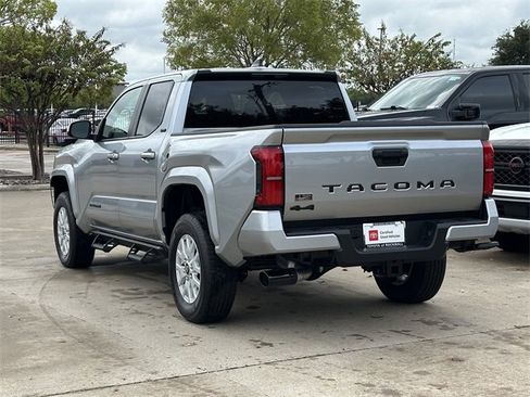 Certified 2025 Toyota Tacoma SR5 image 3