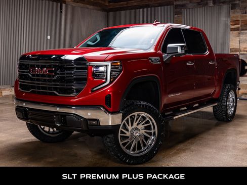 Used 2024 GMC Sierra 1500 SLT w/ SLT Premium Plus Package AWD/4WD image 5