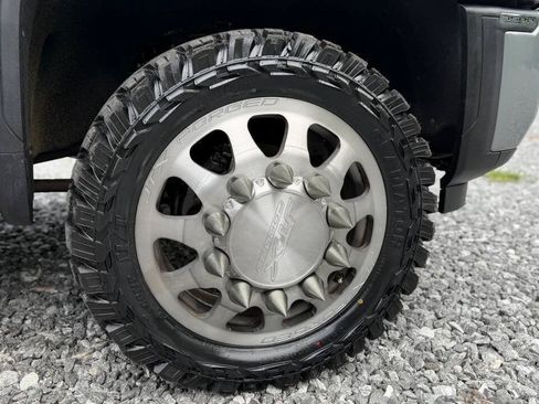 Used 2024 GMC Sierra 3500 Denali Ultimate AWD/4WD image 10
