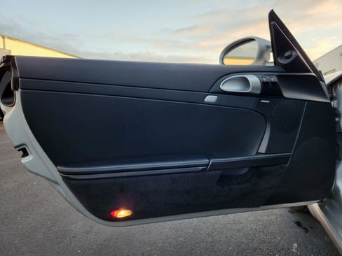 Used 2007 Porsche Boxster S image 8