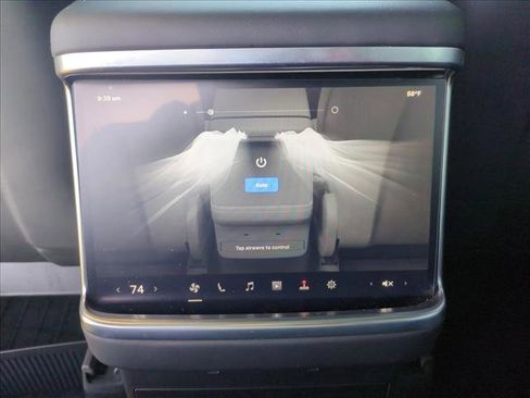 Used 2024 Tesla Model X image 17