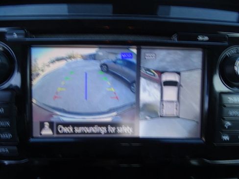 Used 2017 Nissan Titan Platinum Reserve image 28