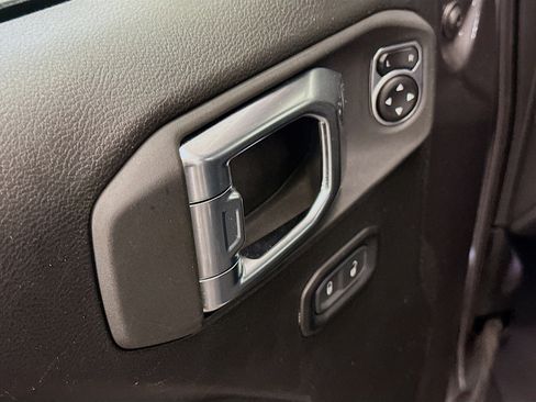 Used 2025 Jeep Wrangler Unlimited Rubicon 4xe w/ Safety Group image 15