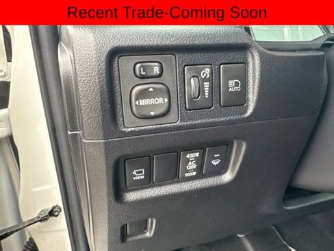 Used 2022 Toyota 4Runner Limited AWD/4WD image 10
