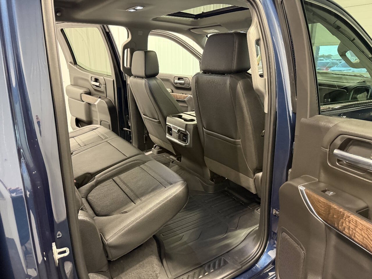 Used 2020 GMC Sierra 1500 Denali w/ Denali Ultimate Package AWD/4WD image 23