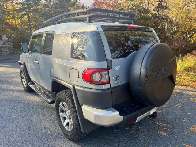 Used 2014 Toyota FJ Cruiser 4WD w/ Upgrade Package image 8