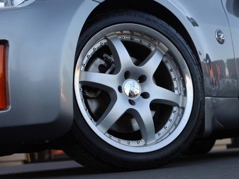 Used 2006 Nissan 350Z Enthusiast w/ (N93) Cargo Convenience Pkg image 37