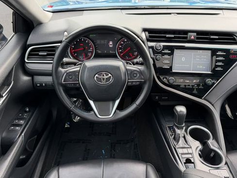 Used 2018 Toyota Camry XSE FWD image 12