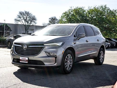Used 2024 Buick Enclave Premium image 9