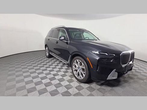 Used 2025 BMW X7 xDrive40i w/ Premium Package AWD/4WD image 52