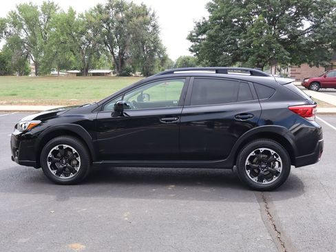 Used 2021 Subaru Crosstrek 2.0i Premium w/ Moonroof Package AWD/4WD image 9