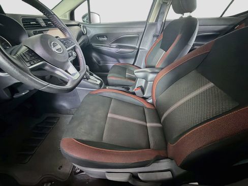 Used 2025 Nissan Versa SR FWD image 13