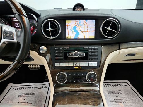 Used 2013 Mercedes-Benz SL 550 image 22