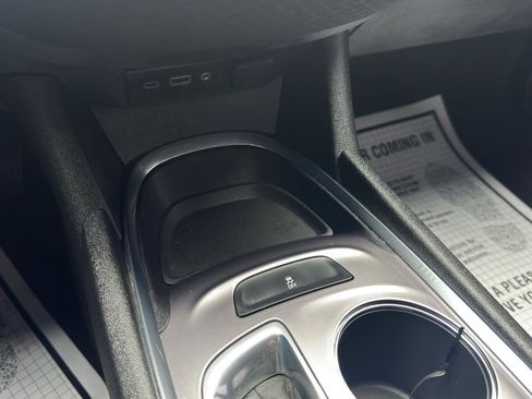 Used 2022 Chevrolet Malibu LT FWD image 25