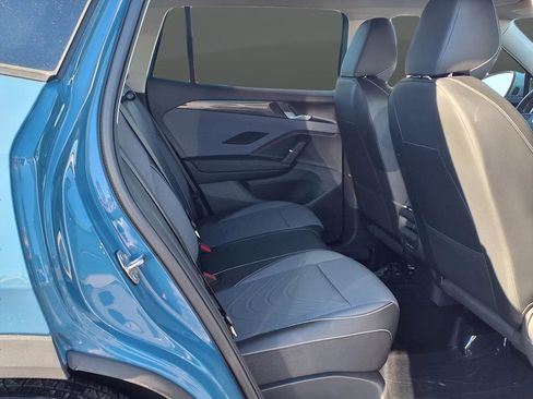New 2026 Volkswagen Tiguan SE AWD/4WD image 25
