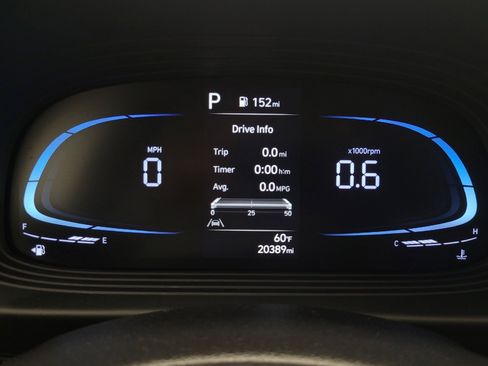 Used 2023 Hyundai Venue SEL w/ Cargo Package image 23