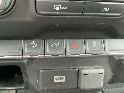 Used 2019 Chevrolet Silverado 1500 Custom Trail Boss w/ Custom Convenience Package image 43