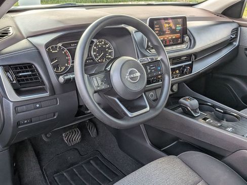 Used 2022 Nissan Rogue SV FWD image 33